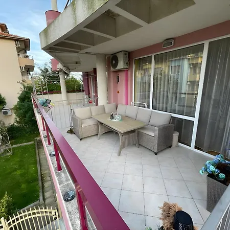 Апартамент Elegant Near - Terrace & Parking Несебър