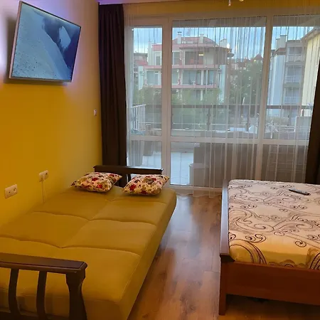 Elegant Near - Terrace & Parking Apartment *
